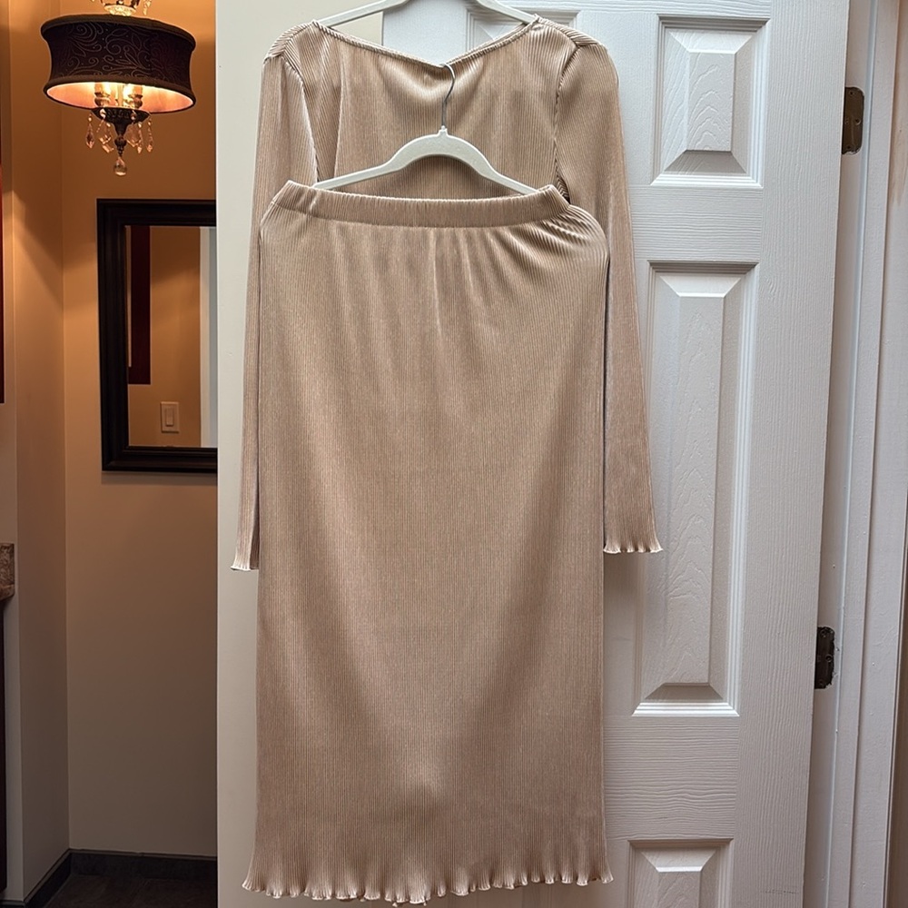 Z Supply maxi skirt SET Tan/golden Ribbed Long Sleeve Veronica top, Skirt Small